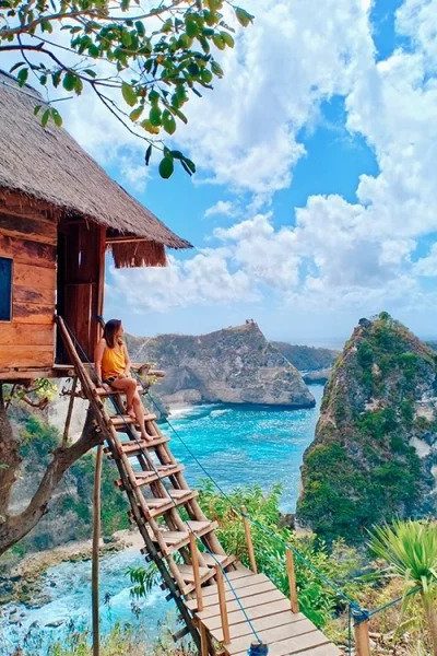 Glamping tree house on the seaside.